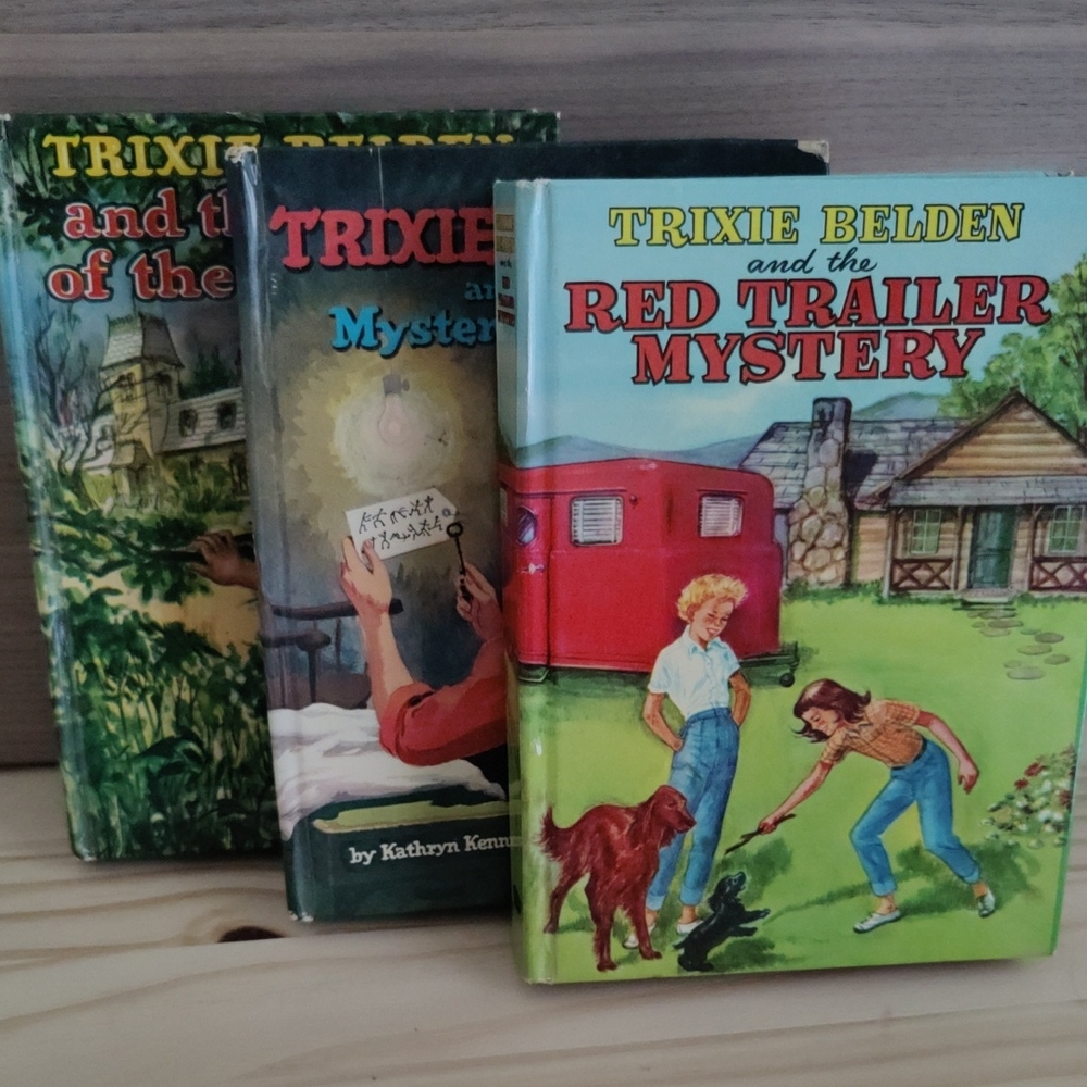 Vintage Trixie Belden Mystery Book Set.